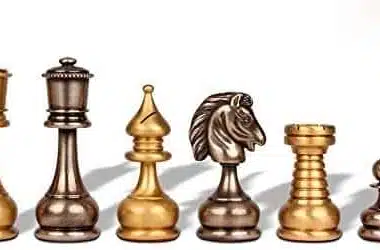 Jeu d'Échecs Grand ensemble Perse - Échiquier - Backgammon et Jeu de Dames en Similicuir & Pièces en Laiton Massif – Image 7