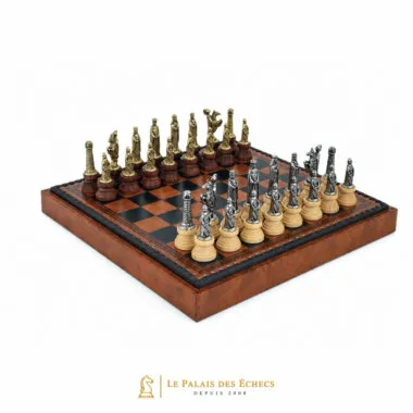 Jeu d'échecs médiéval complet sur échiquier en similicuir marron et noir