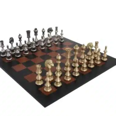 Jeu d'Echecs Grand Oriental en Laiton Massif & Échiquier en Cuir Véritable