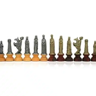Jeu d'Echecs Médiéval - Échiquier Jeu de Dames & Backgammon en Similicuir Marron / Noir avec Compatiment de Rangement & Jeu d'Echecs en Métal – Image 5