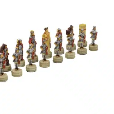 Pièces d'échecs en résine représentant des légionnaires romains peints