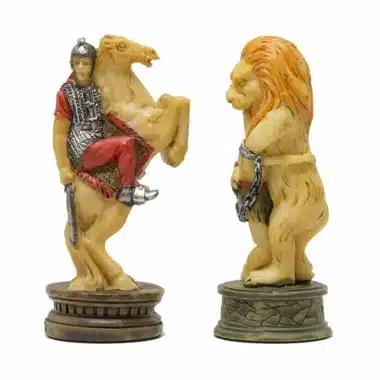 Jeu d'Echecs Romains vs Gladiateurs en Résine et Échiquier en Similicuir avec Compartiment de Rangement – Image 5