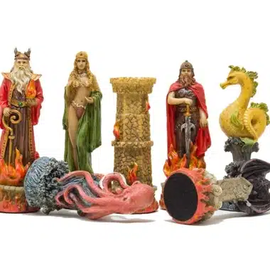 Jeu d'Echecs Fantasy Eau VS Feu en Résine & Echiquier en Similicuir avec Rangement – Image 3