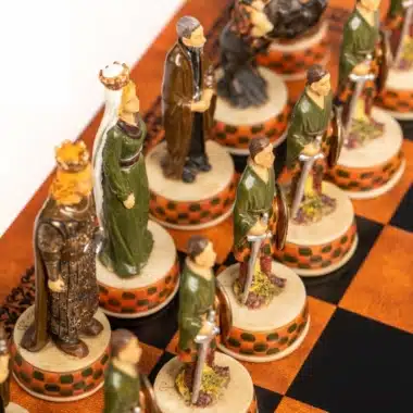 Jeu d'Echecs Guerre d'Indépendance de l'Ecosse en Résine & Échiquier en Similicuir – Image 3