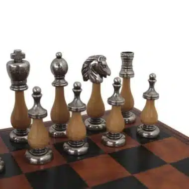 Jeu d'Echecs Arabesque en Bois et Métal et Échiquier en Similcuir – Image 3