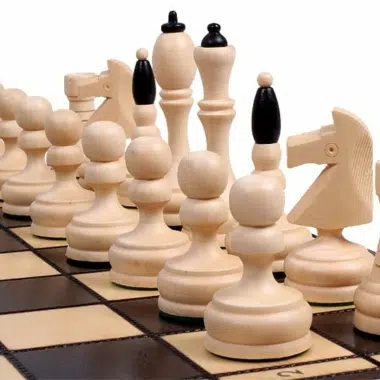 Echiquier Pliable et Jeu d'Echecs en Bois avec Rangement – Image 4