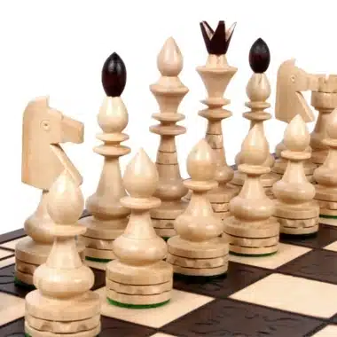 Jeu d'Echecs et Echiquier en Bois Pliable – Image 4