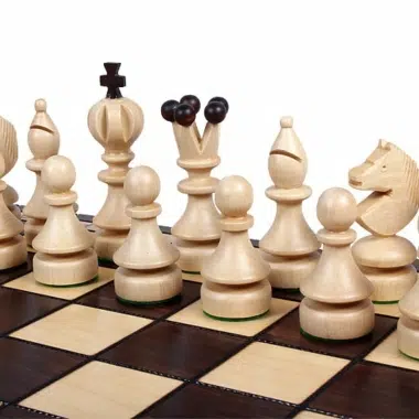 Jeu d'Echecs en Bois et Echiquier Pliant en Bois avec Rangement – Image 4
