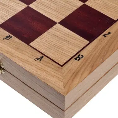 Grandes Figurines Echecs Sculptées et Echiquier Pliant en Bois avec Rangement – Image 8