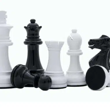 Alternative view of Pieces Echecs Staunton Noires et Blanches et Echiquier Blanc