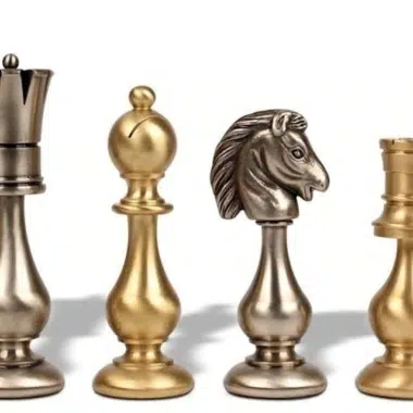 Grand Jeu d'Echec Design - Pieces Echecs en laiton et Echiquier en Bois de Bruyere et d'Erable Gris Laqué – Image 2