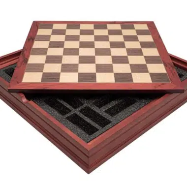 Ensemble Jeu d'Echecs Buste Squelette en Résine et Echiquier en Bois de Noyer et Erable avec Rangement – Image 4