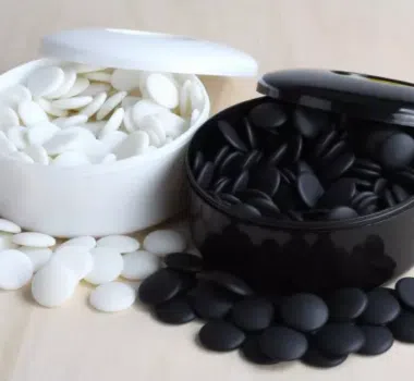 Ensemble de Pierres en Résine pour Jeu de Go