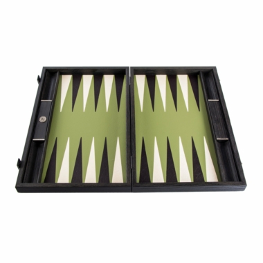 Coffret de backgammon vert olive vide, montrant les triangles sans pions