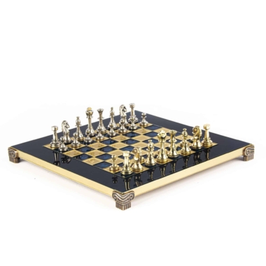Petit Ensemble de jeu d'Echecs Staunton en Métal Argenté et Doré avec Echiquier sur Pied en Métal et Coffret de Rangement – Image 17