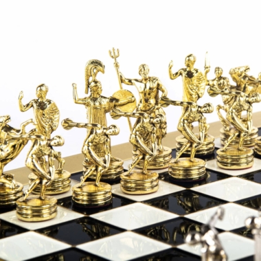 Ensemble de Jeu d'Échecs en Metal Lanceurs de Disque Or & Argent - 36 x 36 cm – Image 26