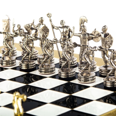 Ensemble de Jeu d'Échecs en Metal Lanceurs de Disque Or & Argent - 36 x 36 cm – Image 27