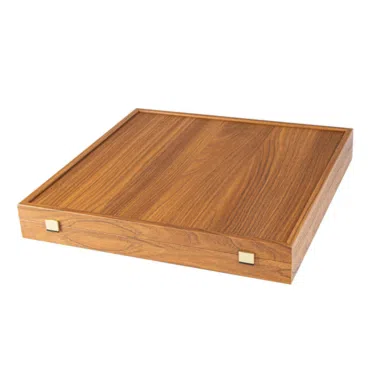 Coffret de rangement en bois fermé, vue des charnières laiton et du grain du bois
